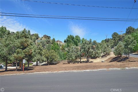 Photo of 2029 St Bernard Drive, Pine Mountain Club, CA 93222 (MLS # SR24179270)