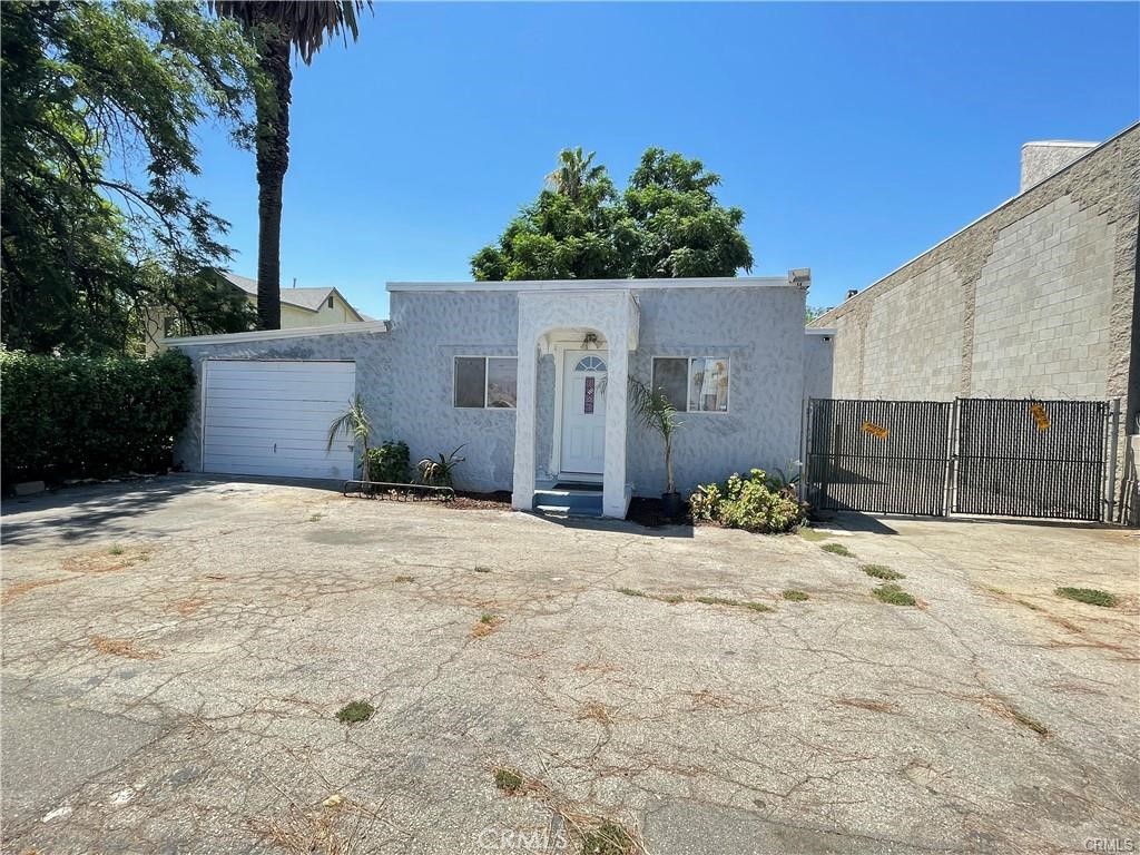 25087 Redlands Boulevard
