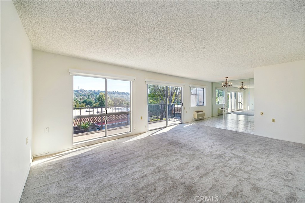 3271 San Amadeo P