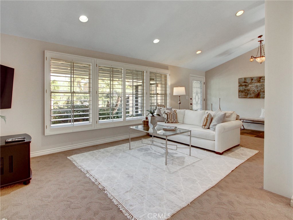 3272 Saint Albans Drive