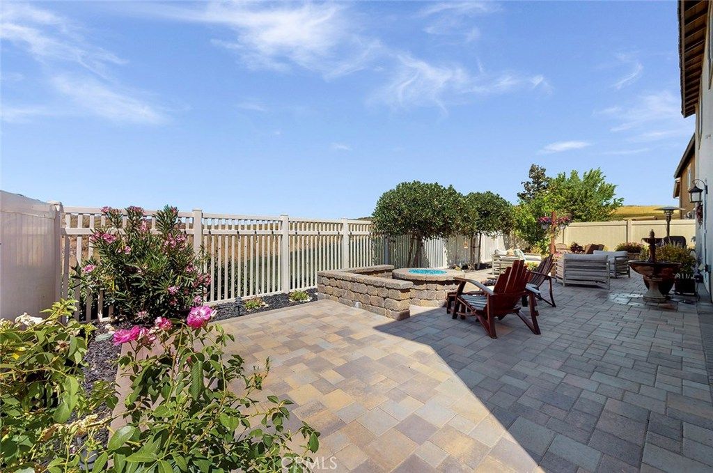 listing image 130723107672968695704