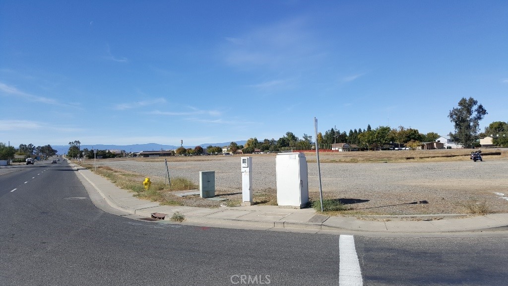 Prime commercial property just one block East of I-5. This is a great location with easy access to
I-5 and close to the downtown area. C-2 zoning allows for a wide variety of uses. There are 8
separate parcels ranging in size from .5 acres to 3 acres for a total of 8.8 acres. Buy all or buy
select parcels. Meet the neighbors! The information contained herein has been obtained through
sources deemed reliable but cannot be guaranteed as to its accuracy. Lot size taken from public
records. Buyer is advised to investigate to their satisfaction.