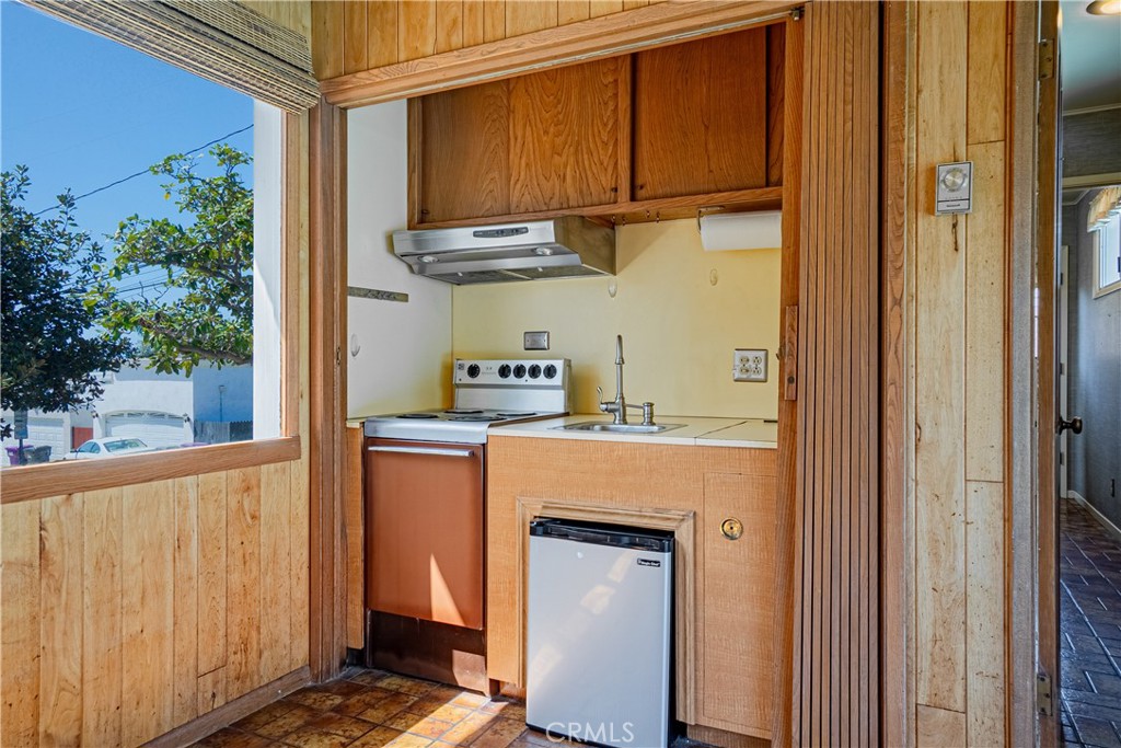 Alamitos Heights (AH) - Residential