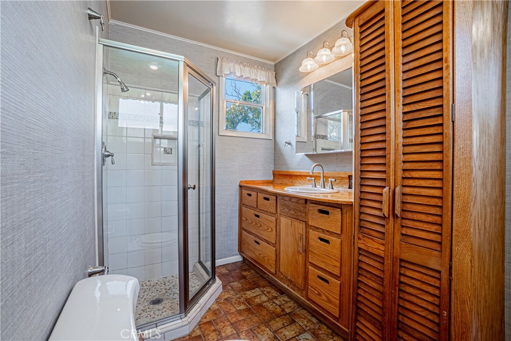 Alamitos Heights (AH) - Residential