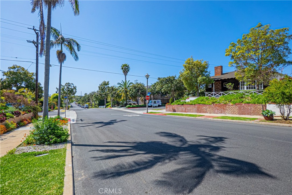 Alamitos Heights (AH) - Residential