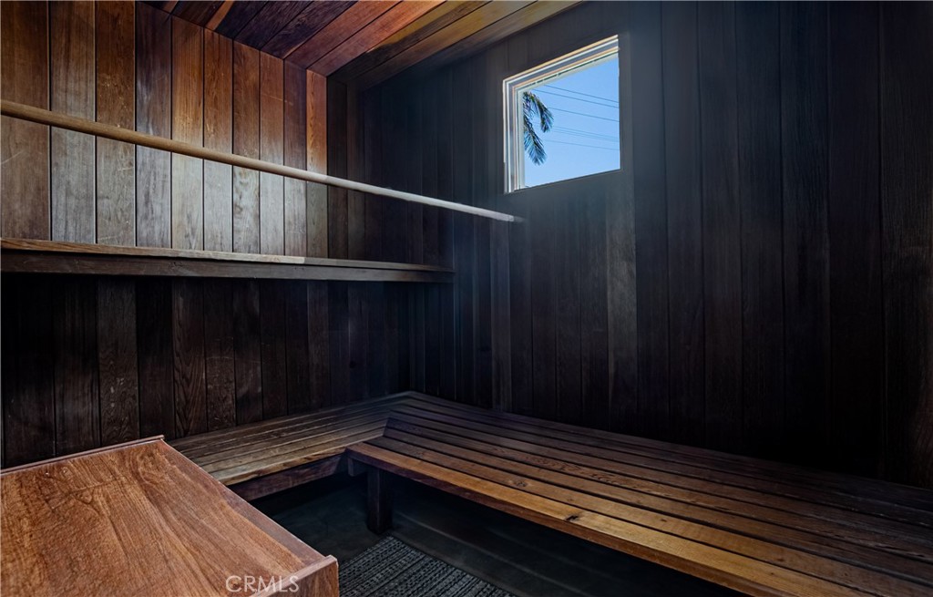 Alamitos Heights (AH) - Residential