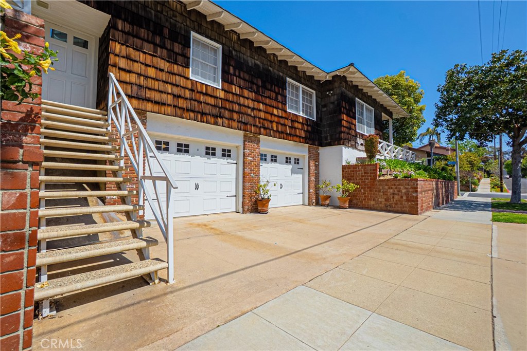 Alamitos Heights (AH) - Residential