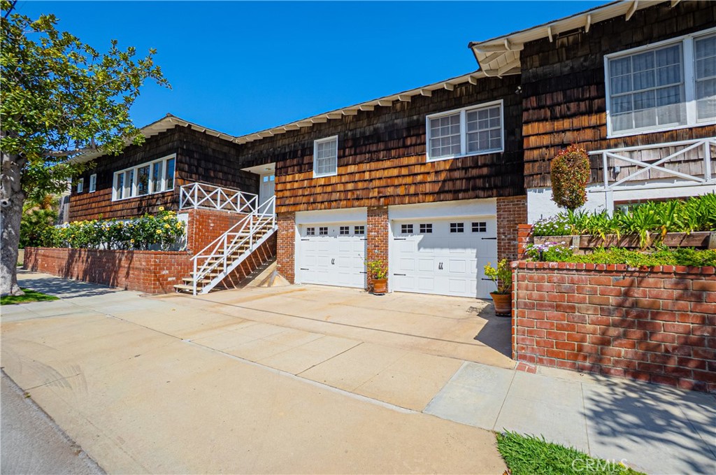 Alamitos Heights (AH) - Residential