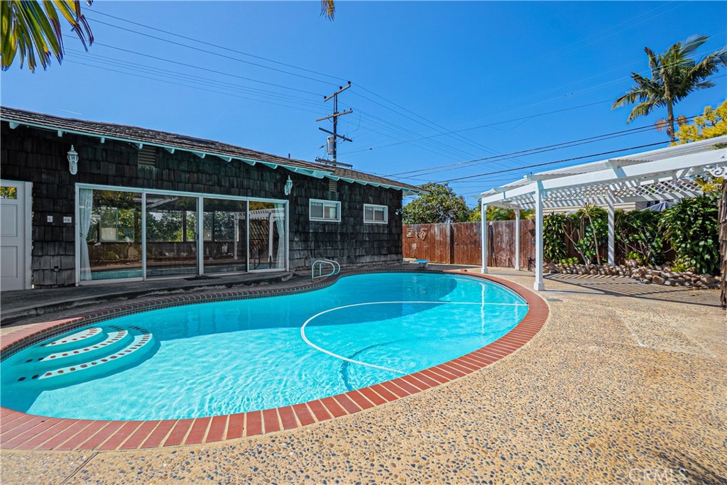 Alamitos Heights (AH) - Residential