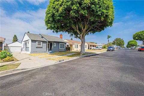 A home in Inglewood