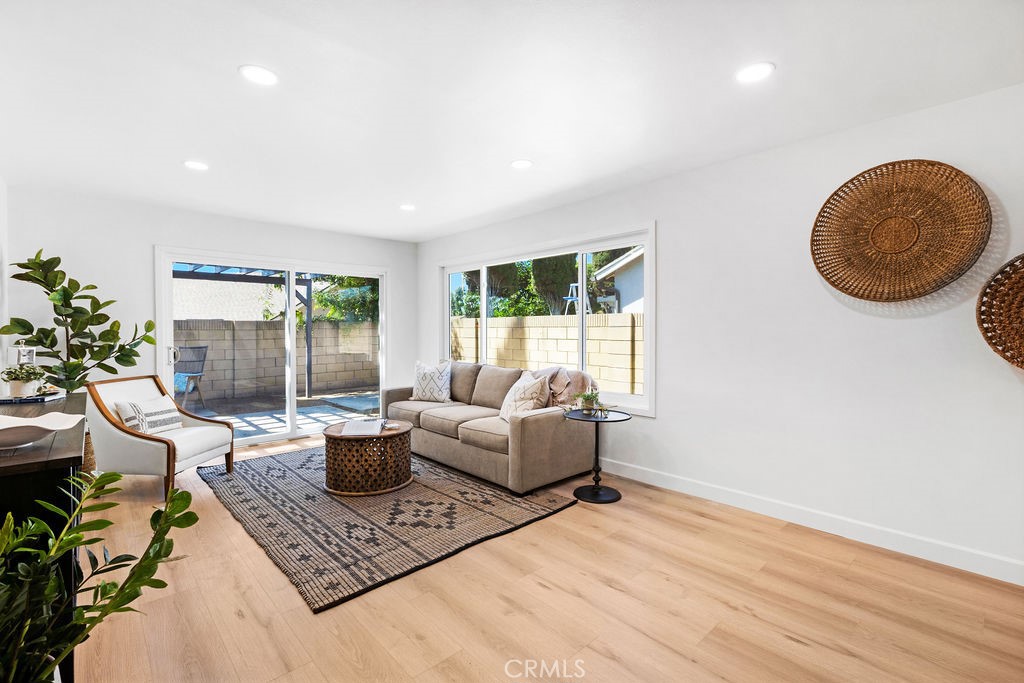 1001 N Van Buren Street