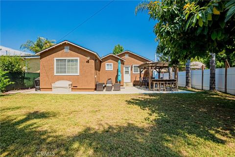 A home in Reseda