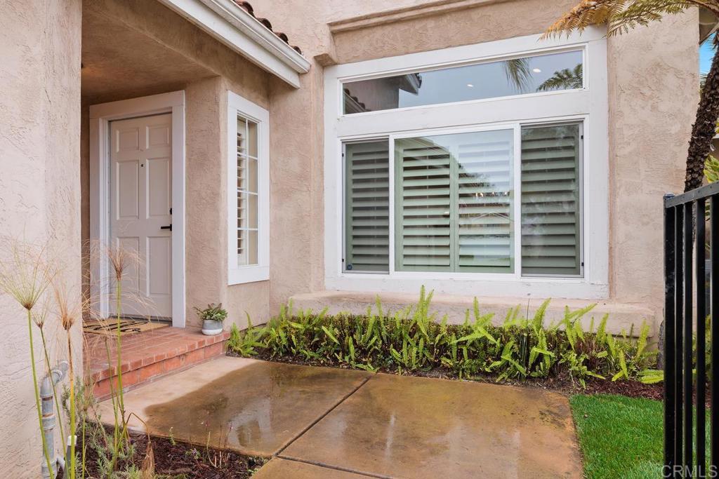 1821 CRYSTAL RIDGE Way