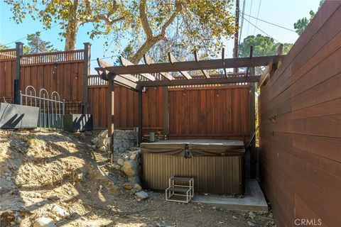 A home in La Crescenta