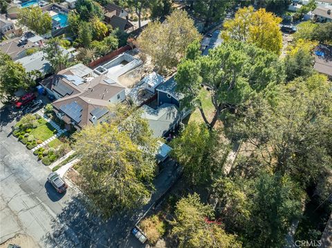 A home in La Crescenta