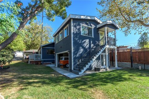 A home in La Crescenta