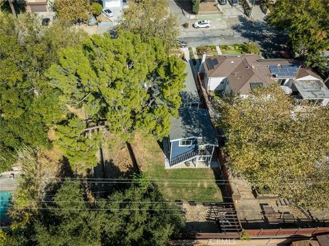 A home in La Crescenta