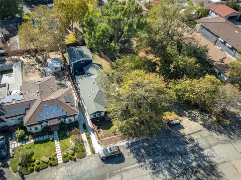 A home in La Crescenta