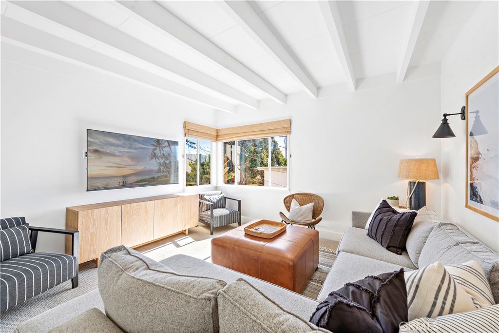 33936 Amber Lantern Street