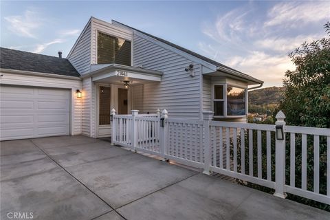 A home in Woodland Hills