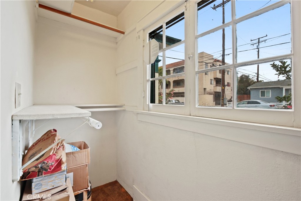 Circle (CA) - Residential