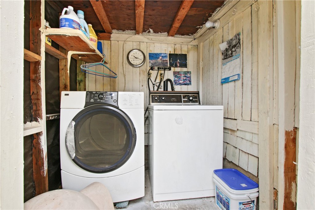 Circle (CA) - Residential