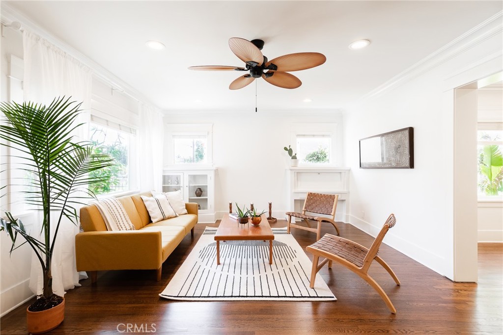 Circle (CA) - Residential