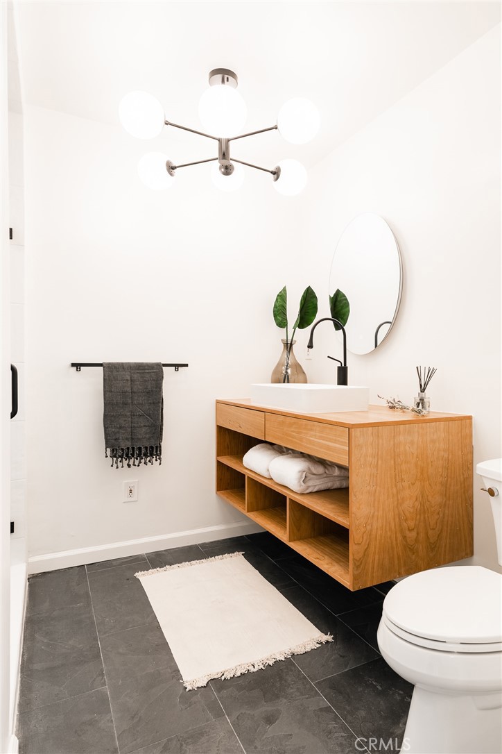 Circle (CA) - Residential