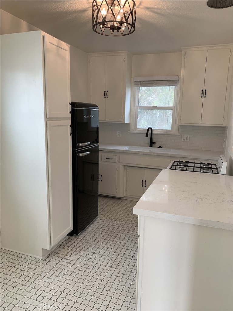 Circle (CA) - Residential