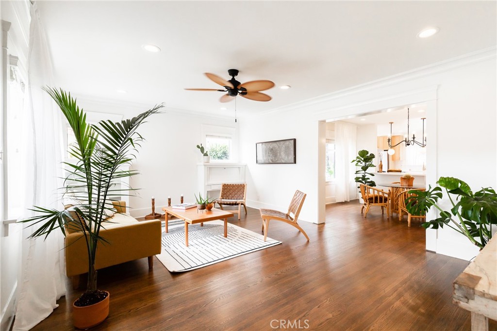 Circle (CA) - Residential