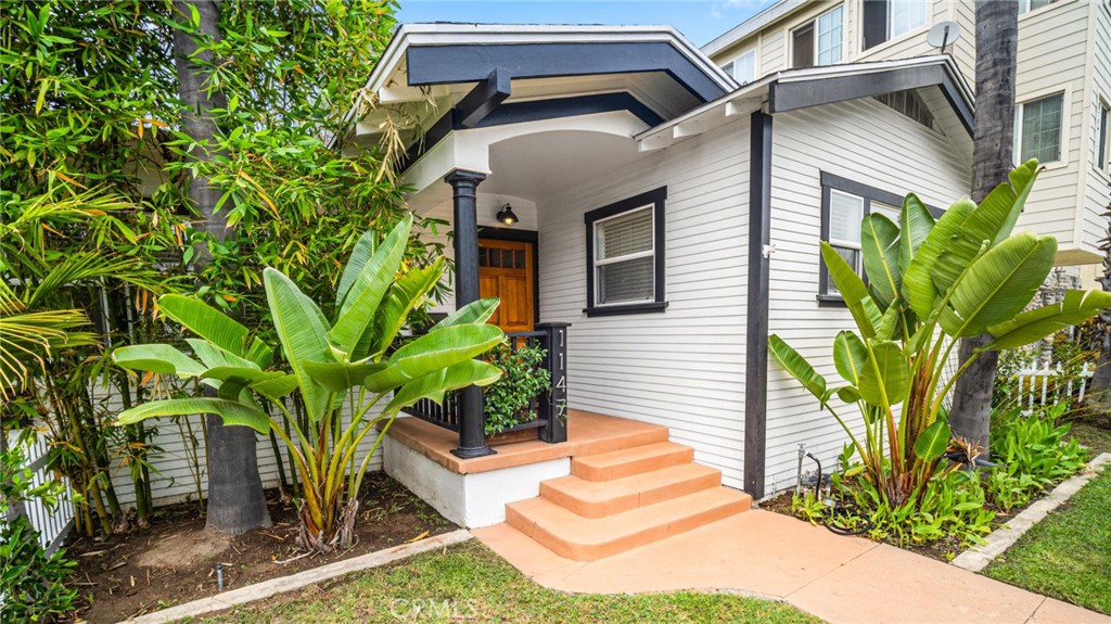 Circle (CA) - Residential