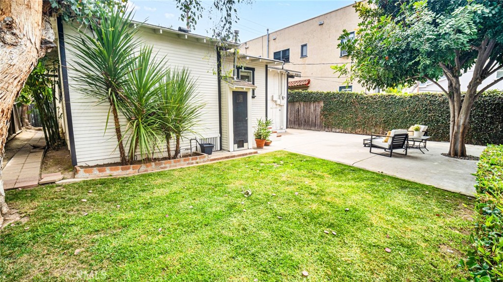 Circle (CA) - Residential