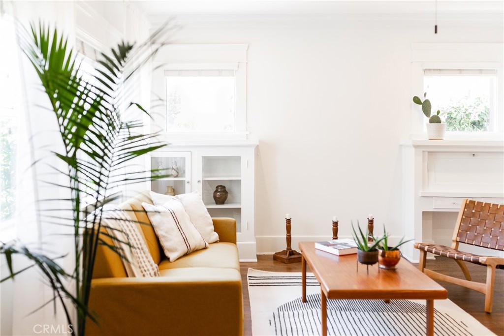 Circle (CA) - Residential