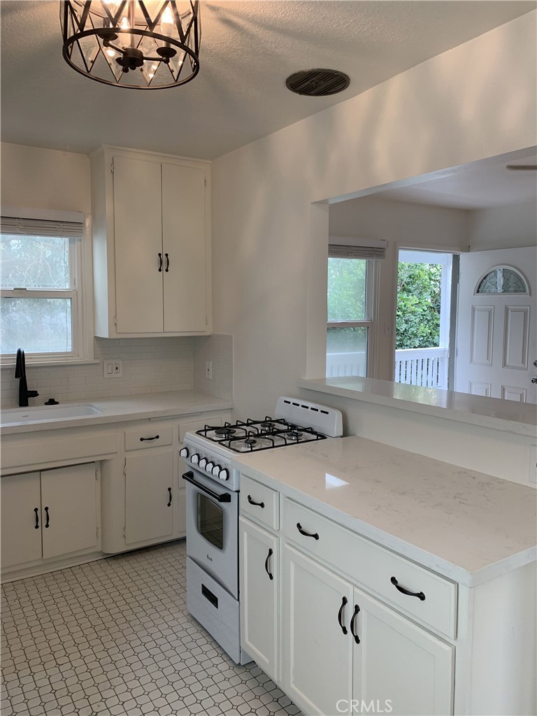 Circle (CA) - Residential