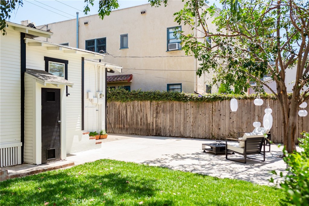 Circle (CA) - Residential