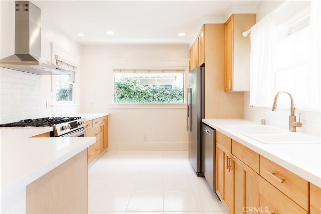 Circle (CA) - Residential