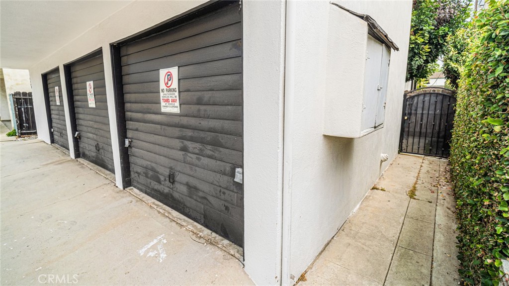 Circle (CA) - Residential