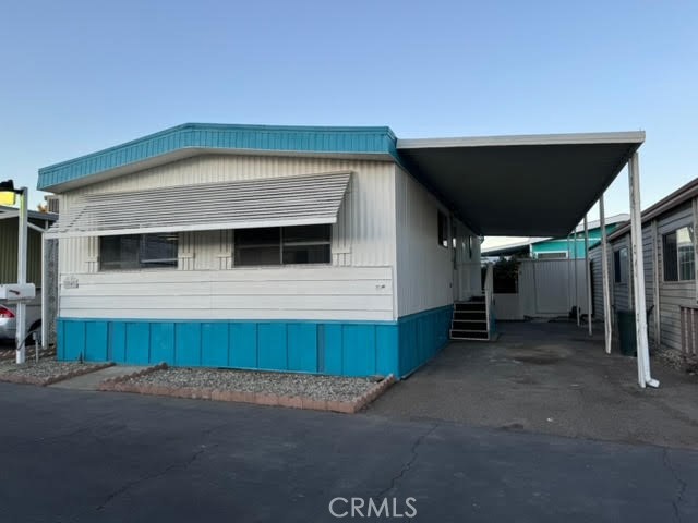 15621 Beach Boulevard 84