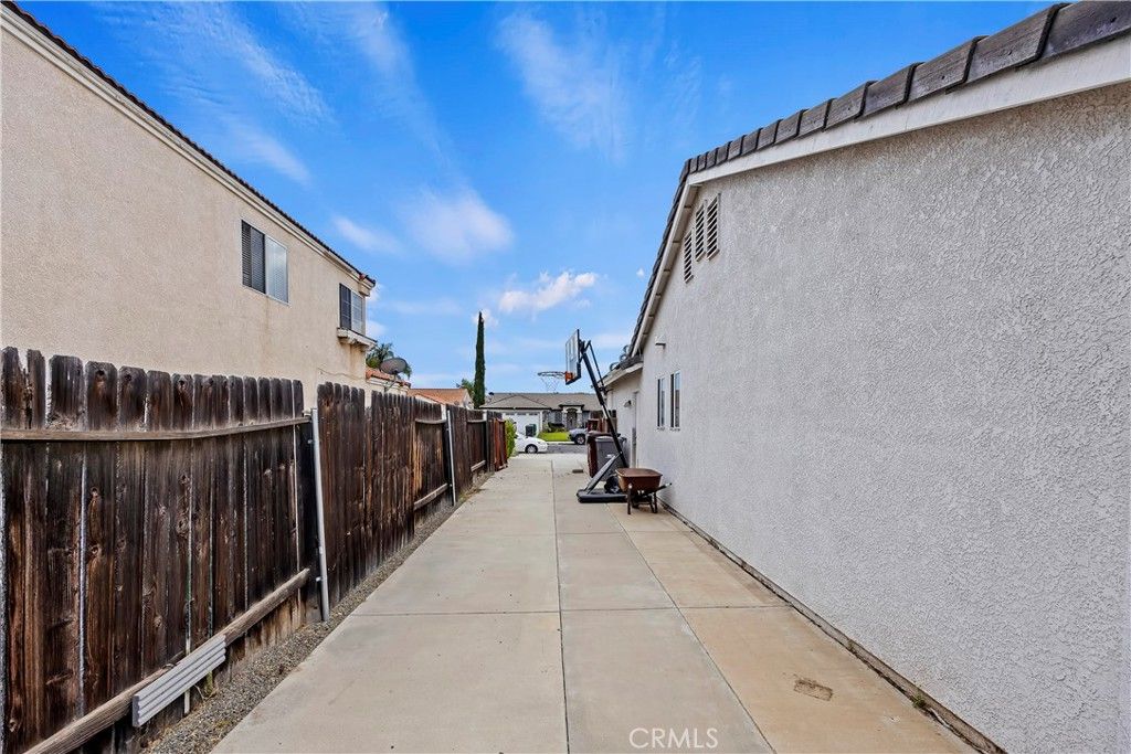 listing image 130721771456241174198