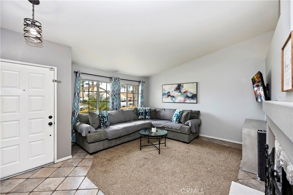 listing image 130726674606229849513