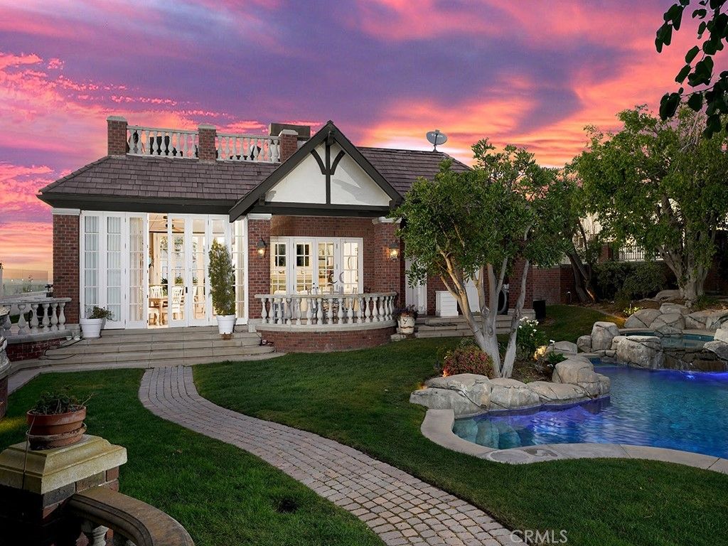 listing image 130720861087255384839