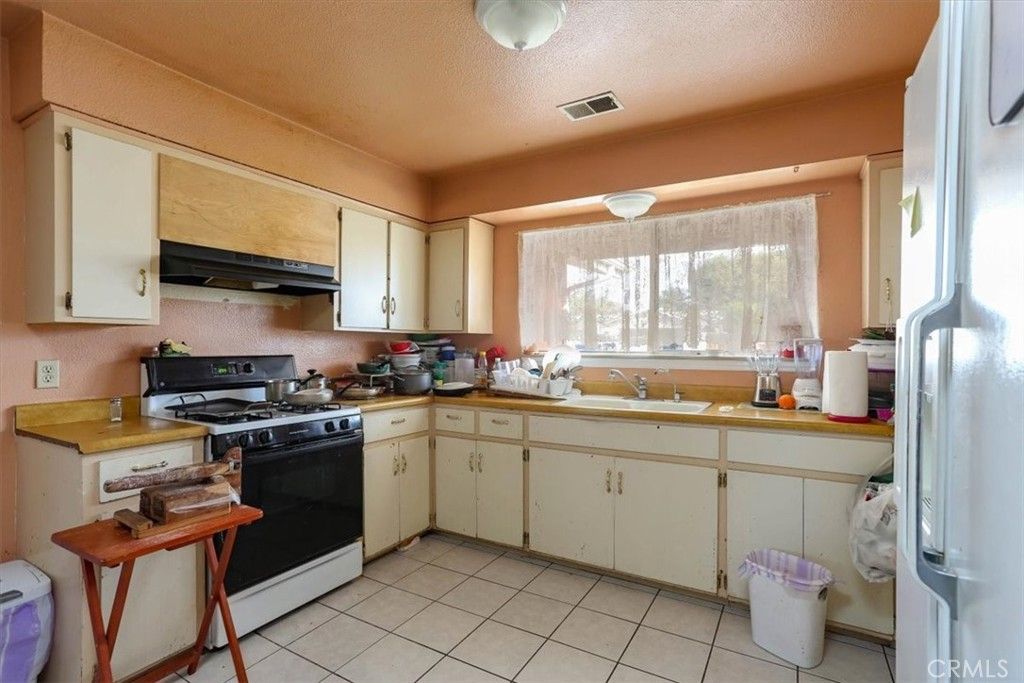 listing image 130728898406511201807