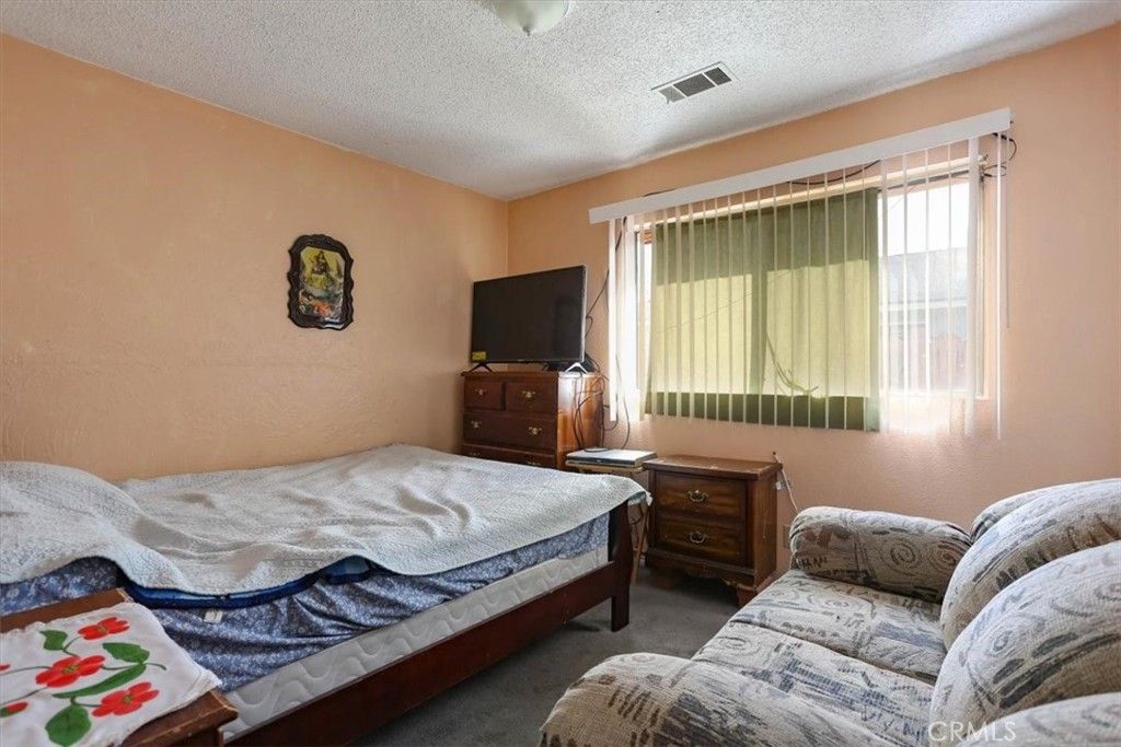 listing image 130726692217008663135