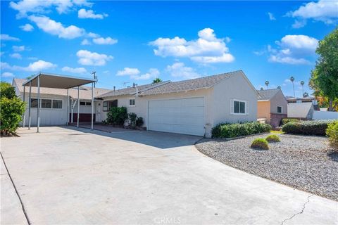 A home in Reseda