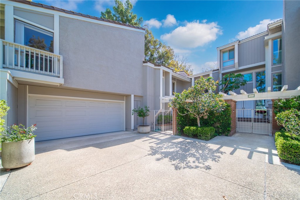 28 Rocky Knoll 4