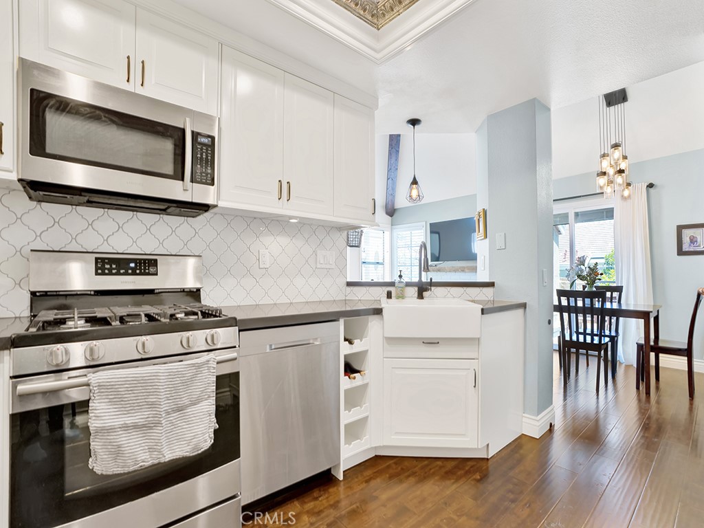 Expressions (RNE) - Residential Lease