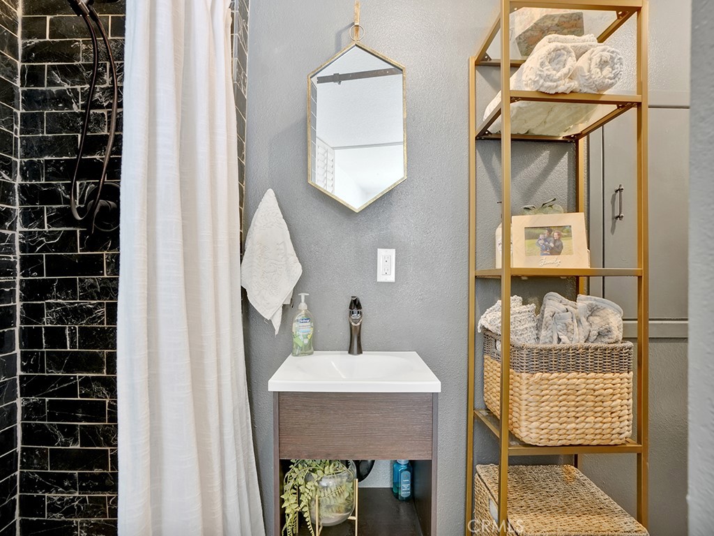 Expressions (RNE) - Residential Lease