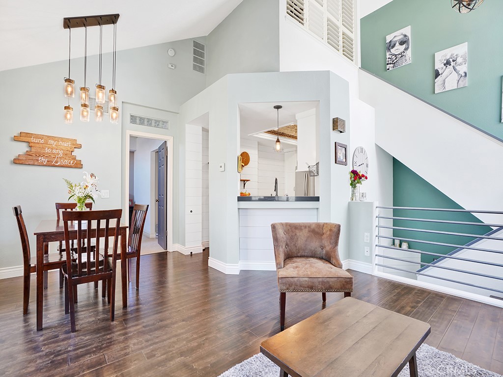 Expressions (RNE) - Residential Lease