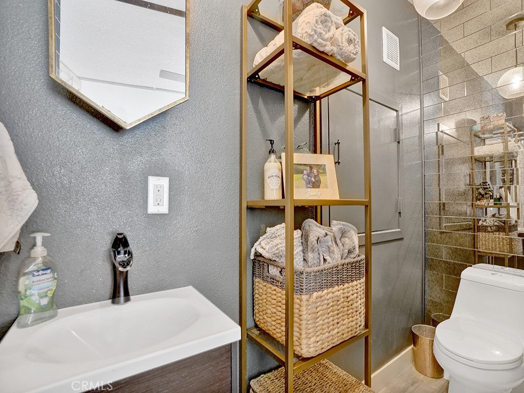 Expressions (RNE) - Residential Lease