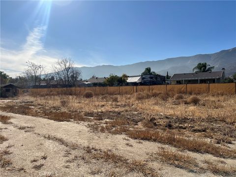 A home in Lake Elsinore